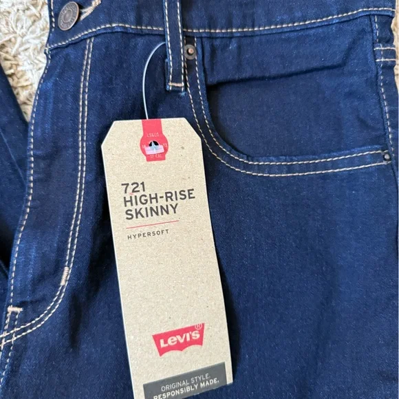 NWT Levi's Navy High-Rise Skinny Jeans - Picture 4 of 8